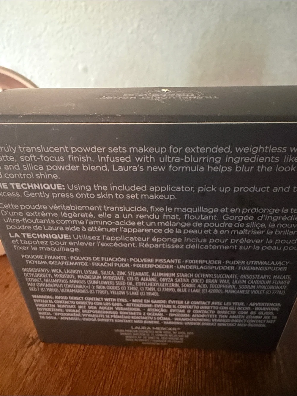 laura mercier Translucent HoneyPressed Setting Powder